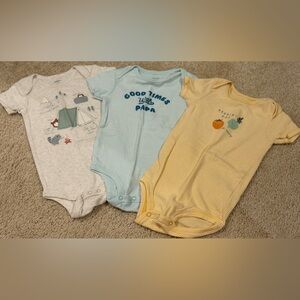 Assorted  12m Colorful Baby Onesies Set